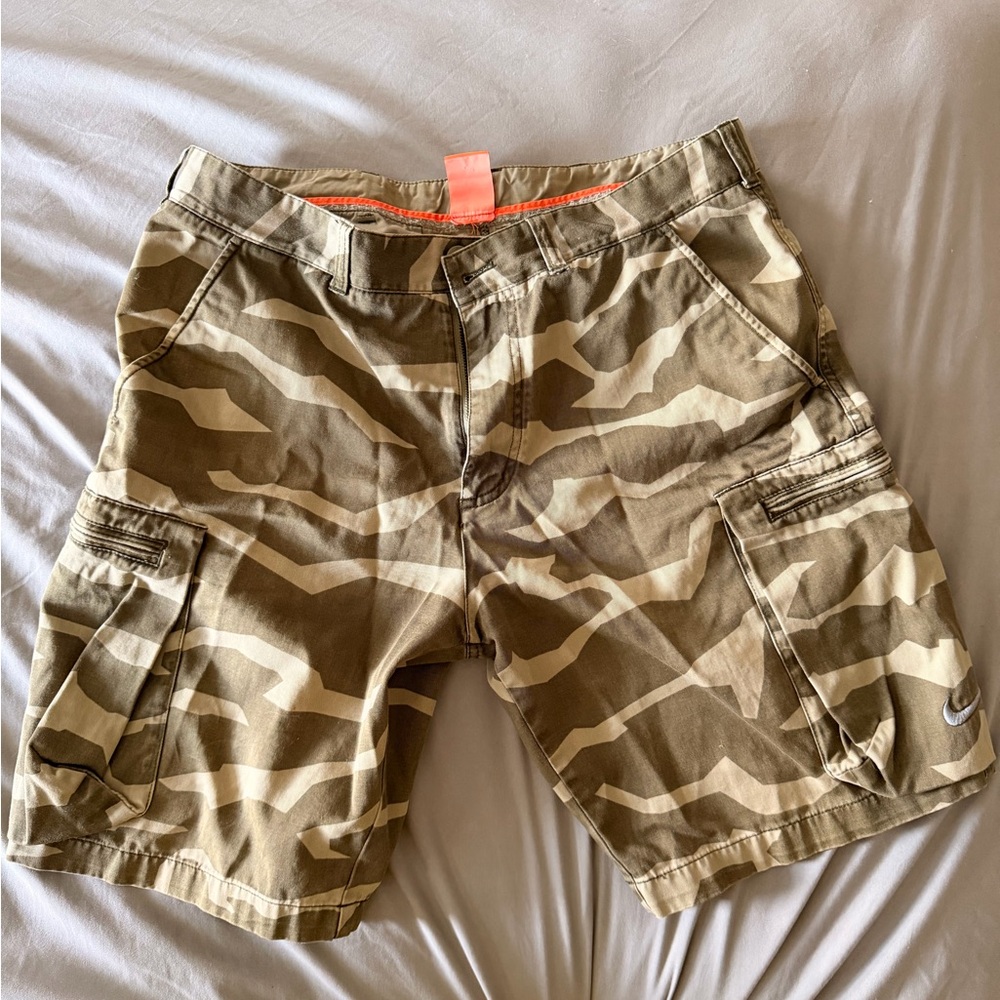 Men's Camo Cargo Shorts - Khaki/Beige